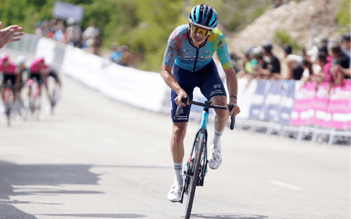 Гонщик XDS Astana Team Кристиан Скaрони занял второе место на «Классике Эбре»